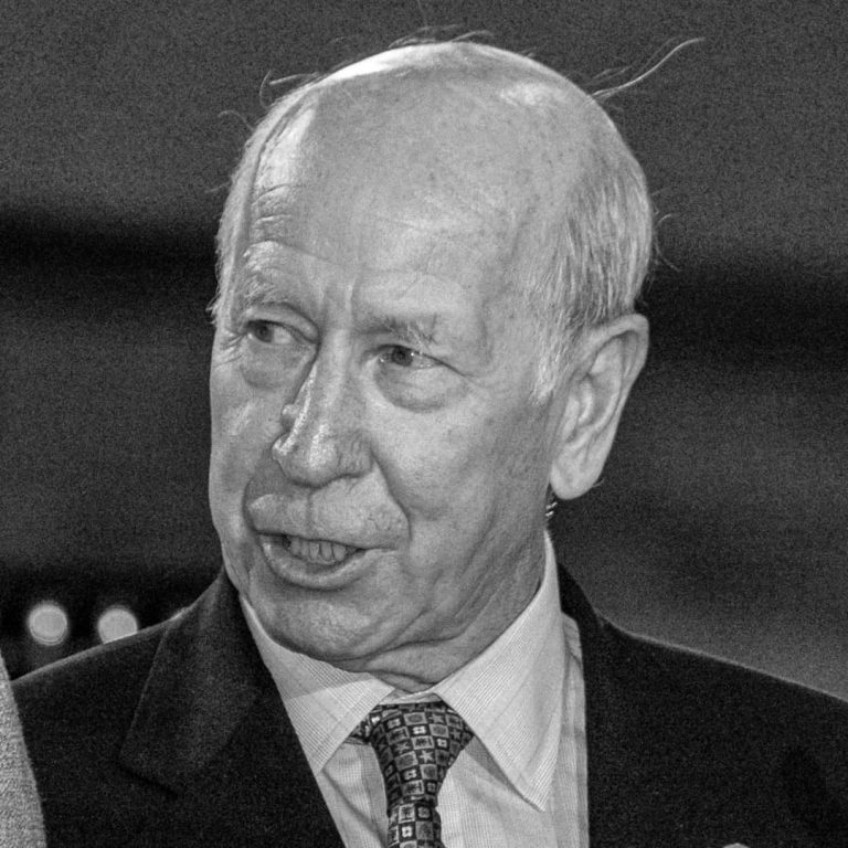 Legendarni napadač Manchester Uniteda i engleske nogometne reprezentacije Bobby Charlton umro je u subotu u dobi od 86 godina.