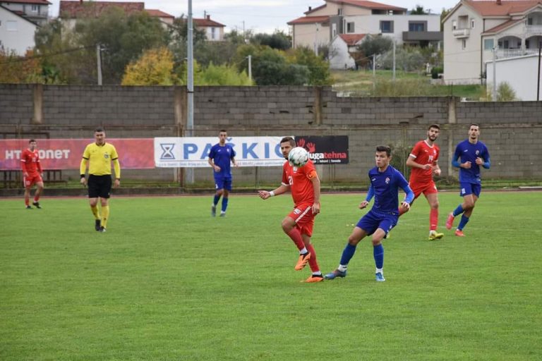 Nogometaši Brotnja su dočekali Stolac na Barama i slavili s 3:1 u susretu 14. kola Druge lige FBiH - Jug.